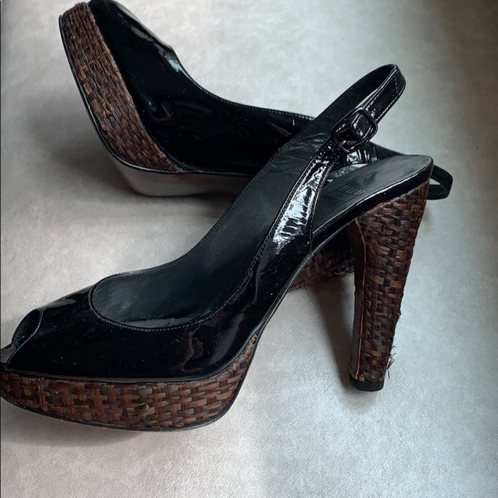 Stuart Weizmann Black Sling Back Sandals - image 7